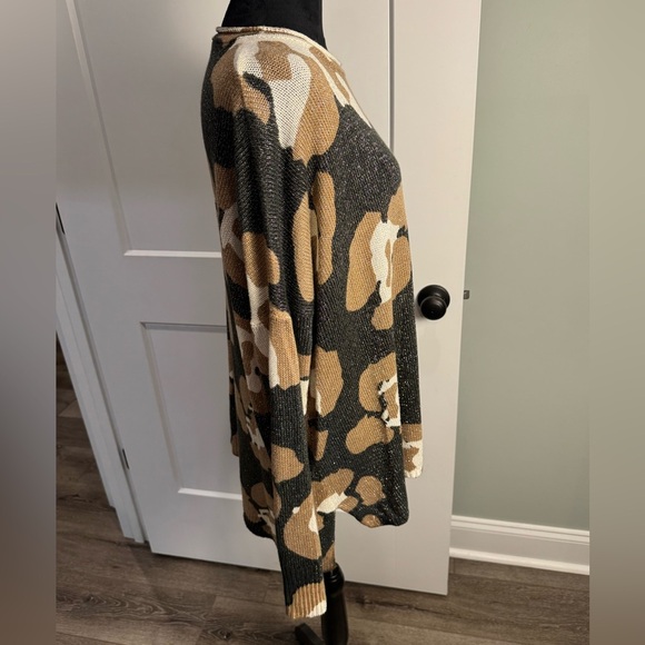 Show Me Your Mumu Mellow Bonfire Oversized Sweater in S’more Cheetah Metallic - Picture 4 of 9